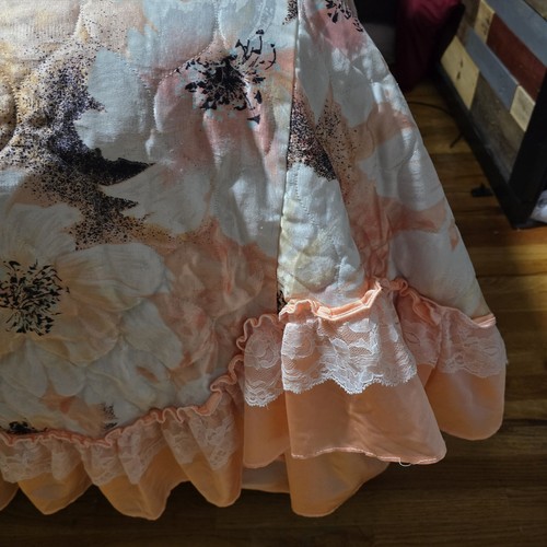Vtg twin satin bedspread peach - satin,