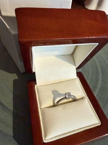 Carat diamond solitaire - 0.3,