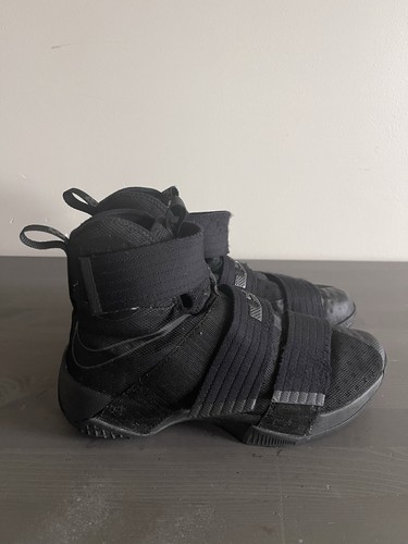 Size nike lebron - 8,
