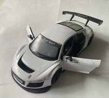 AUDI RS8 LMS￼1/24 Scale Die