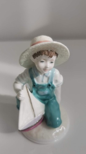 Coalport figurine ship ahoy - figurine,