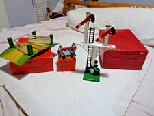 HORNBY O GAUGE C/W BUILDINGS /