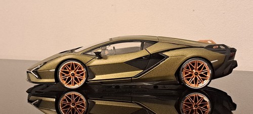Scale 2020 lamborghini - 1:18,