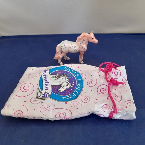 Breyer stablemate model horse - breyer,