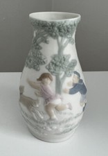Small Lladro Vase Children