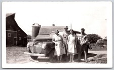 1941 Vintage Black & White