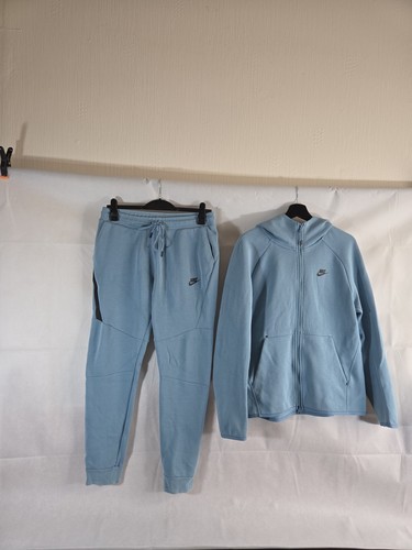 Nike tech fleece old season - tech,