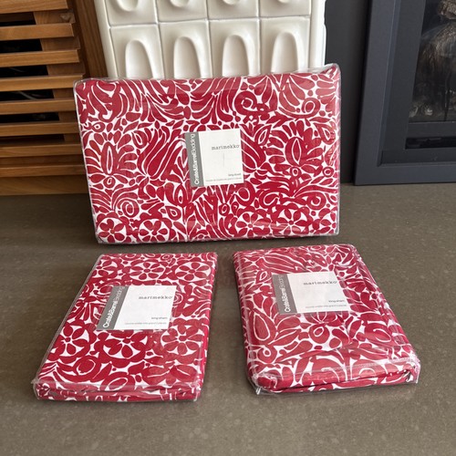 Marimekko crate barrel king - &,