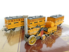 HORNBY STEPHENSON'S ROCKET Tender & 3 Coaches