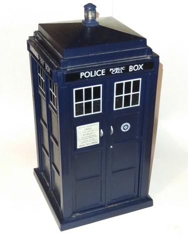 Vintage doctor who tardis - doctor,