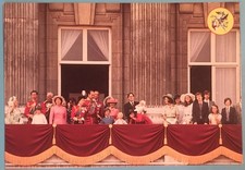 POSTCARD THE ROYAL FAMILY 