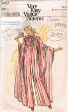 1976 Vintage VOGUE Sewing Pattern B38-40in JUMPSUIT CAFTAN (2093) Vogue 9537