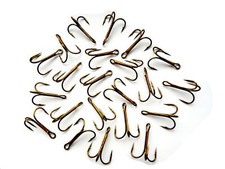 50 SZ 4 BARBED TREBLE HOOKS pike sea fishing trebles