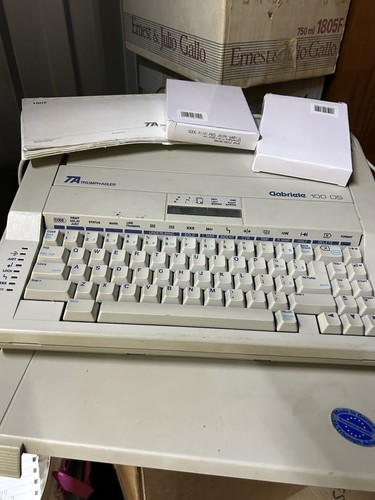 Triumph adler gabriele 100 - triumph-adler,