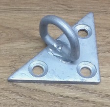 Triangular Bracket 22 10A