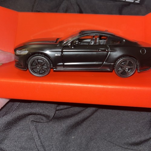 Black pull back diecastmustang - black,