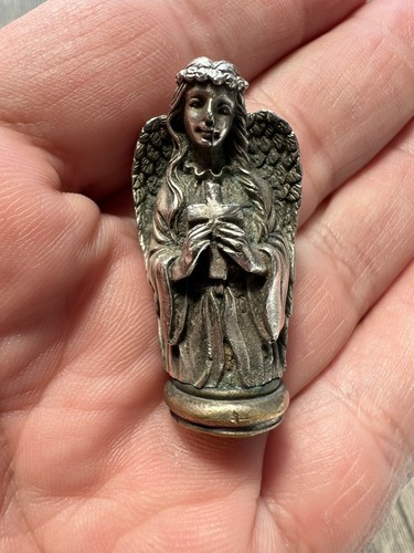 Small angel statue - small,