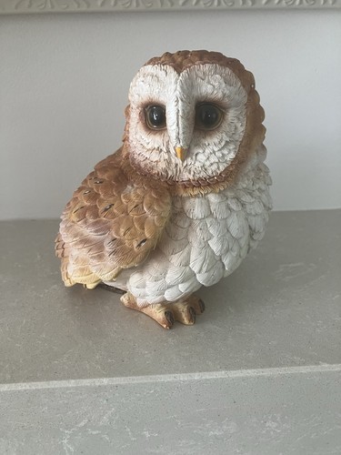 Vivid arts resin barn - barn, owl