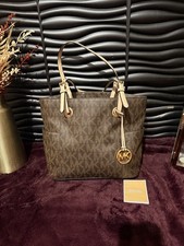 Michael Kors Jet Set Item Tote