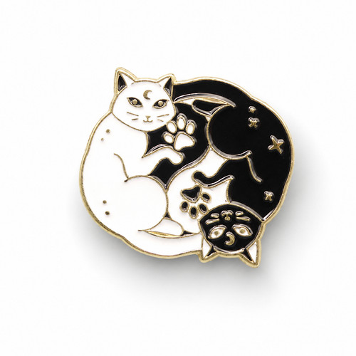 Yin yang cats enamel - yang, pin