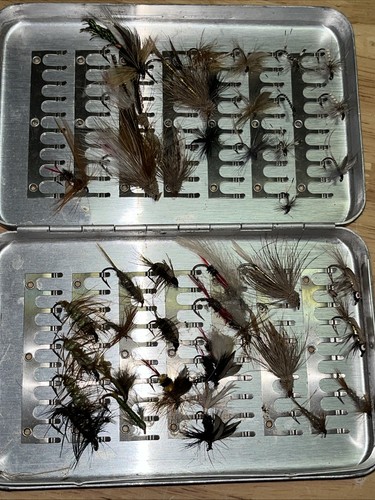 Fly fishing flies lot - flies,