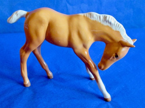 Beswick palomino foal - palomino, head