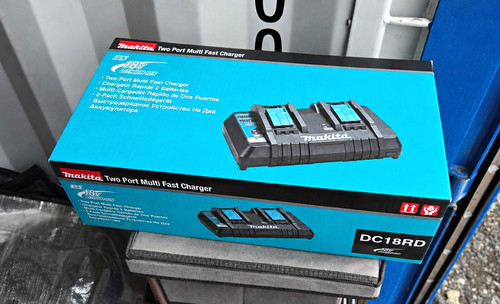 Makita dc18rd 110v twin port - 110v,