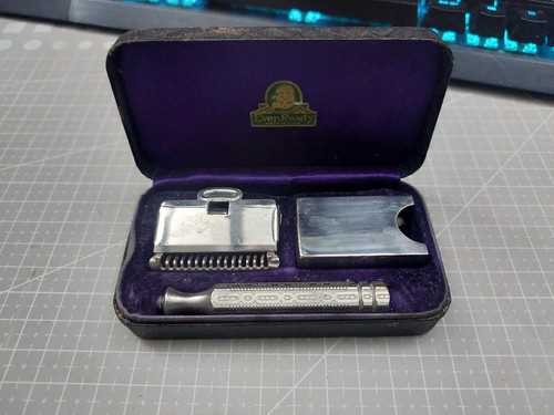 Ever ready razor - case,