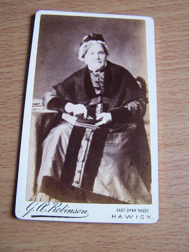Original cdv woman - original, holding