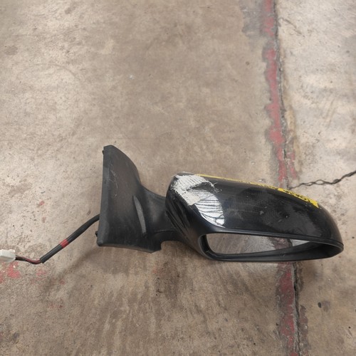 2016 toyota auris - 2016, right