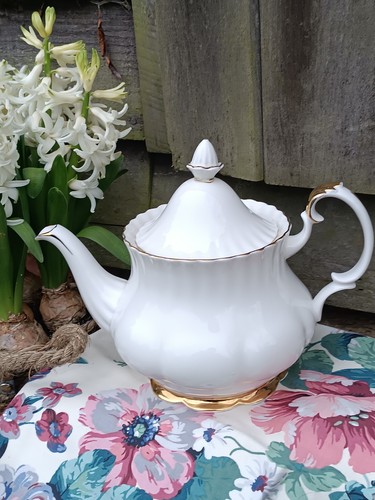 Vintage royal albert - albert, d'or