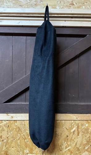 Black fleece pull - fleece, on