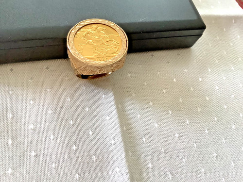 Gold full sovereign ring ct - full,