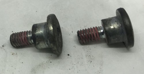 Zx9r 1999 above yoke clip - c1,