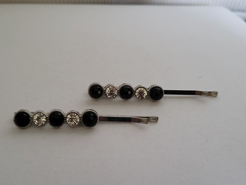 Pair black and diamond - of,