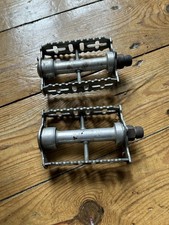 Vintage road bike - vintage, pedals