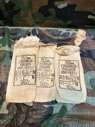 Russian 152mm charge bags 1937 - bags,