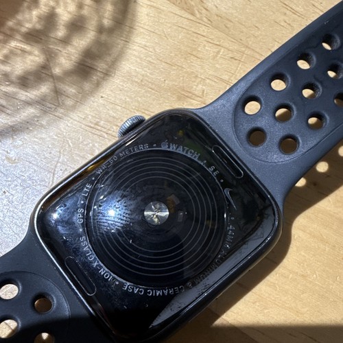 Apple watch series 44mm - 4,