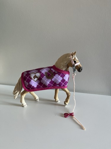 Schleich collectible horse - schleich,