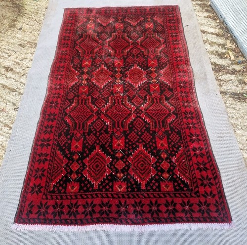 Genuine old hand knotted - genuine,