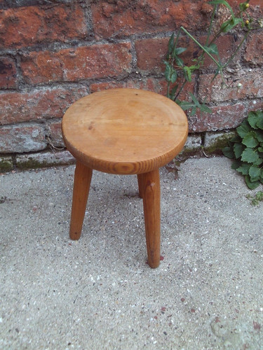 Wooden three leg - wooden, 30