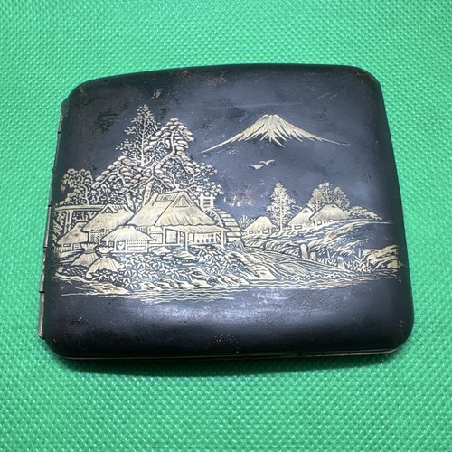 World war cigarette - world, case