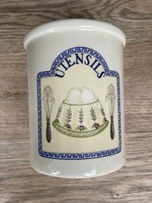 Cloverleaf Pottery Victorian