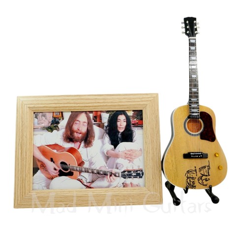 Miniature john lennon - miniature, yoko