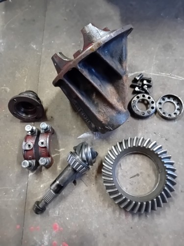 Ford english axle - ford, 4.9
