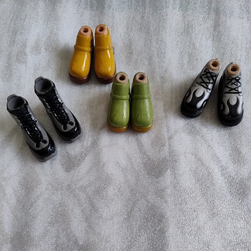 Bratz doll shoes - doll,