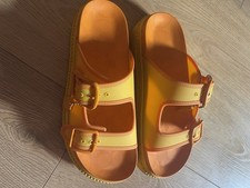 Coach Signature Slide Are
