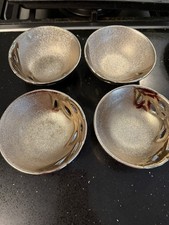 4 beautiful little dishes/