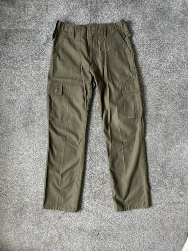 Urban outfitters green khaki - urban,