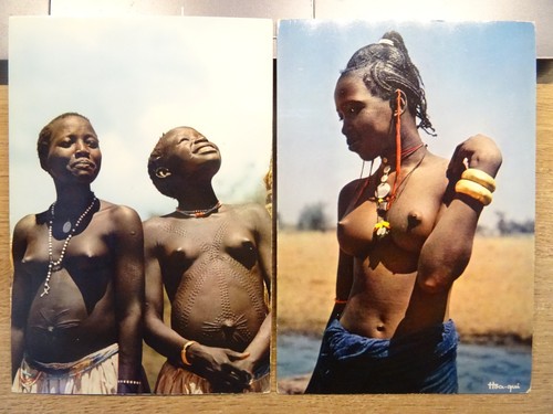 Africa ethnic topless - ,,